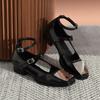 Neue Sandalen mit eckigem Kopf, leerer Seite, Retro-Metall, niedrigem Absatz, Ein-Wort-Schnalle, Rückentasche, Einzelne Schuhe, Damenmode