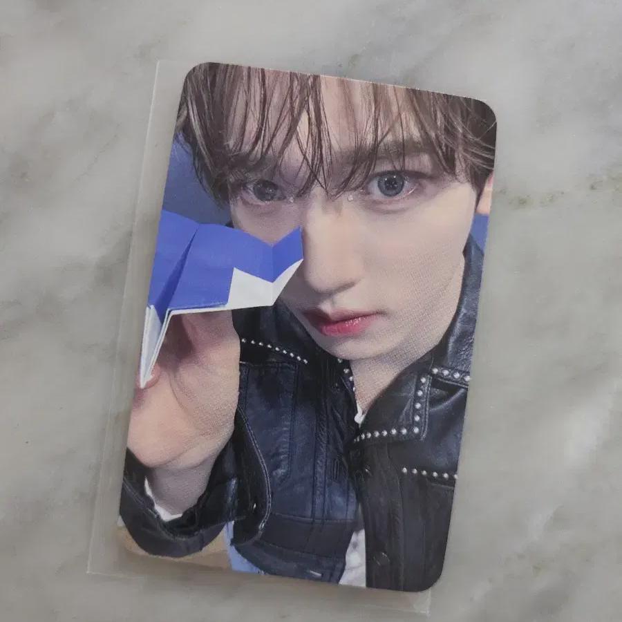 

Zerobaseone Soundwave Лотерея Хан Юджин Бумажный самолетик