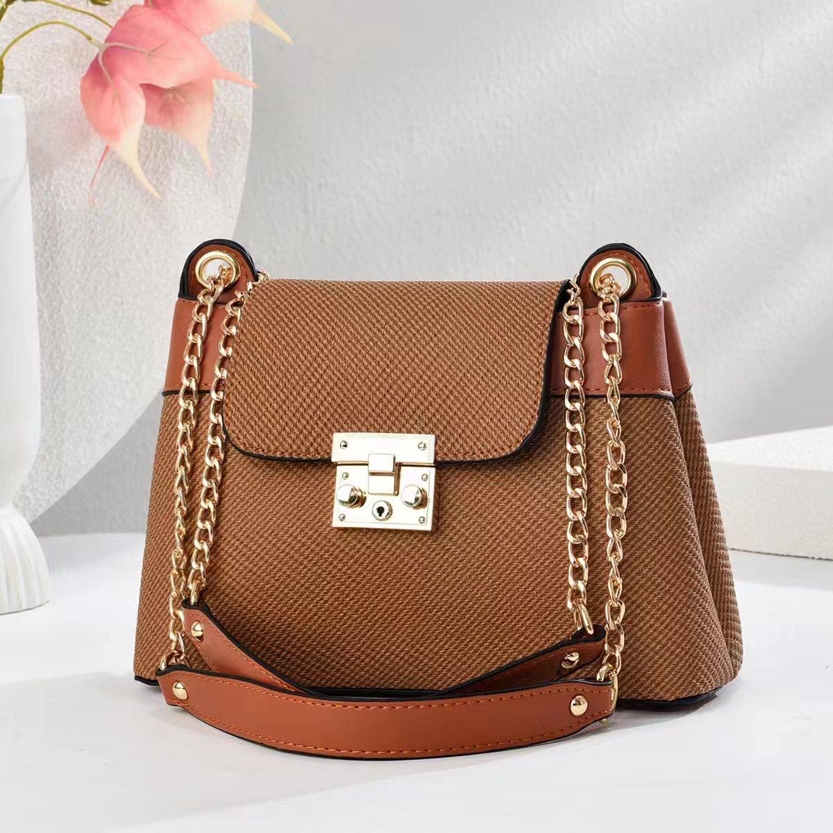 

New High Look Horizontal Embossed Style Handbag Macaron Shoulder Bag Large Size Capacity Chain Women Bag Tide Durable Material .