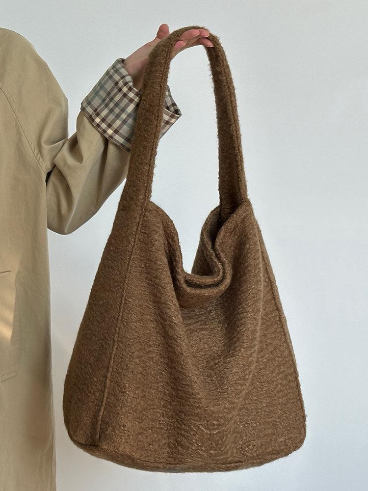 

Ретро шерстяная сумка для матери и ребенка, осенне-зимняя новая большая сумка для поездок на работу, сумка через плечо с защитой от ветра коричневый