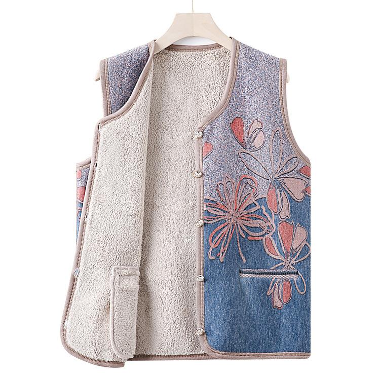 Women's Vests and Grandmothers' Autumn Cardigans Are Padded with Velvet and Worn Outside The Waistcoat, and The New Mother's Vest Coat Is Worn.