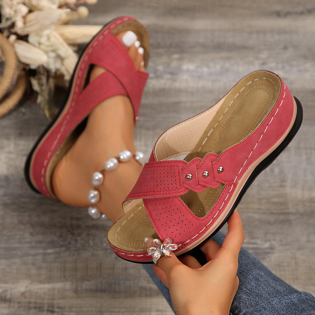 Slippers Women Leather Shoes Wedges Open Toe Casual Anti Slippery Slides Outside Beach Leaf Shaped Sandals 43 Sizes