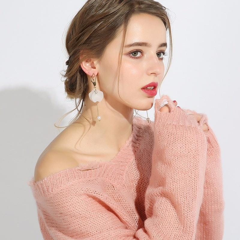 Kreative blomsterperleøredobber til valentinsdagsgaven til The Maid of Honor