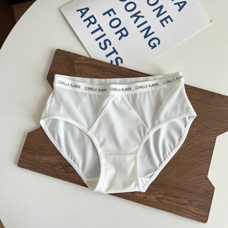 Women's Spring and Summer Sexy Ice Silk 5A Antibacterial No Trace Breathable Comfortable Mid-waisted Briefs