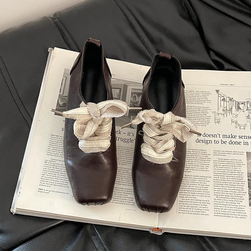 Retro versatile lace-up literary square head small leather shoes for women's 2025 summer new high-end thick heel front lace-up single shoes