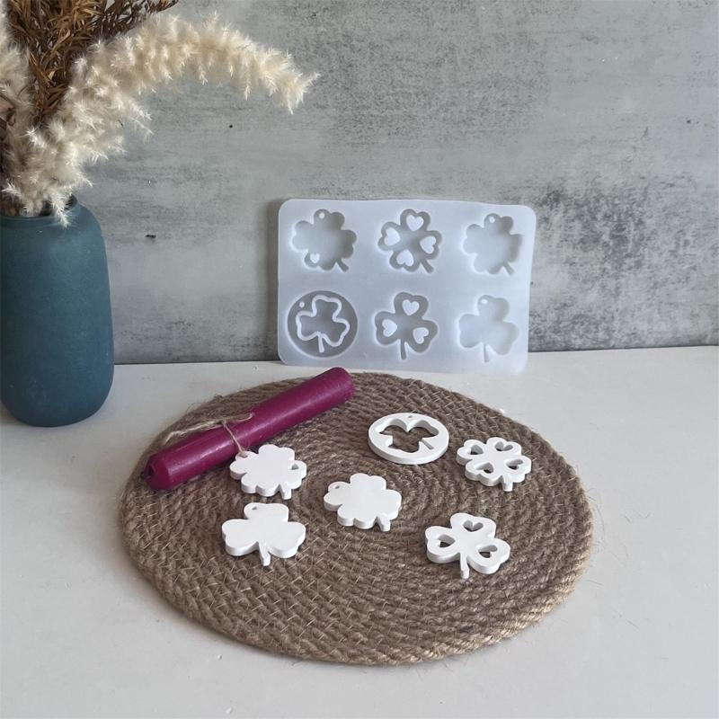 Flexible Pendant Mold Craft Molds Four Leaf Plant Shape Keychain Mould Crafting Accessories Present for Crafting Lover