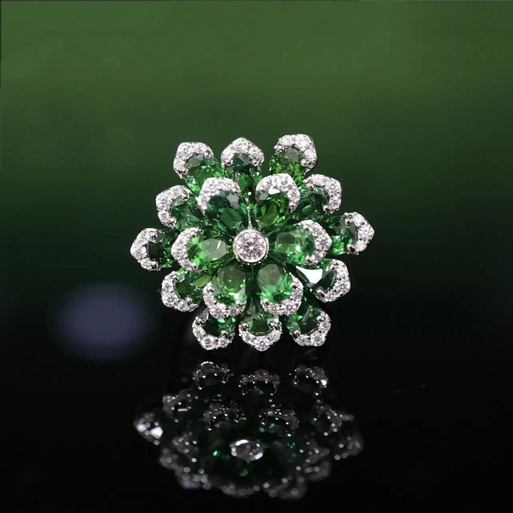 Foydjew New Flower-shaped Zircon Sets Necklaces Luxury Royal Blue Pendant Earrings Simulated Emerald Color Treasure Rings