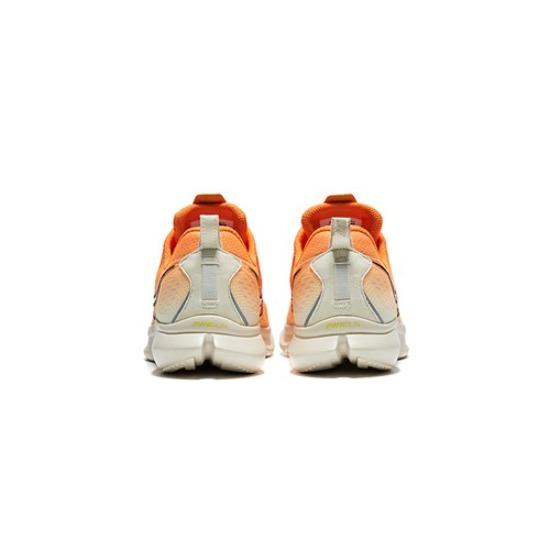 SAUCONY Kinvara Essence 13 Low Top Laufschuhe Unisex Orange - S28228-4