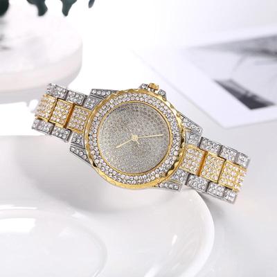 Reloj de Cuarzo Dorado para Mujer con Correa de Cristal y Acentos de Diamantes