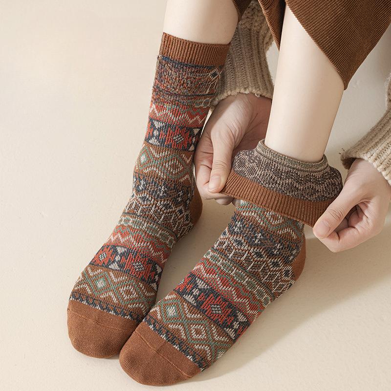 Ethnic-style Socks for Women In Spring and Autumn, Retro Mid-top, Winter Warm and Casual Cotton Socks That Make You Look Slimmer