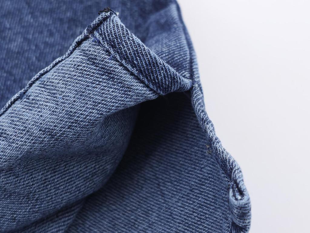 Moda femminile europea e americana: Camicia di Jeans a Strati Casual e Cintura con Jeans a Vita Bassa e Gamba Larga