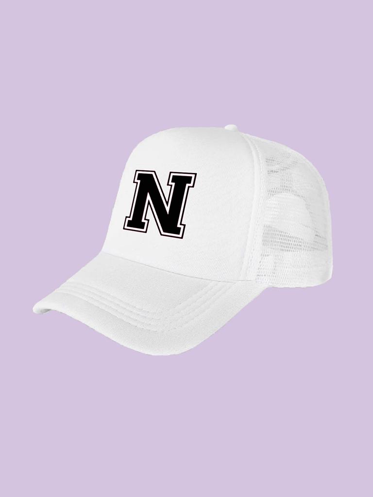 1Pc children's 26 letter printed baseball cap, fashionable sunshade duckbill cap for spring summer, breathable mesh trucker cap