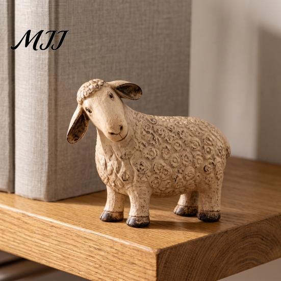 Rustic Home Decor Sheep Figurine, Farmhouse Resin Lamb Statue, Vintage Country Style Tabletop Statues Decor, Cute Sculpture for Living Room