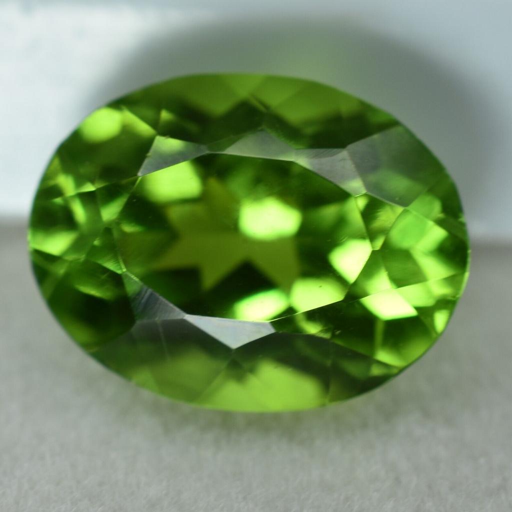 Exceptional GREEN A+ Quality Oval Shape 9.90 Ct NATURAL Peridot