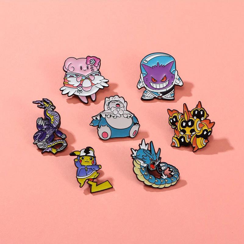 7pcs Pokemon Lapel Pins Set Pikachu Snorlax Gyarados Gengar Metal Alloy Backpack Badges Fashion Jewelry Gift Halloween for Kid Friendly Entertaining