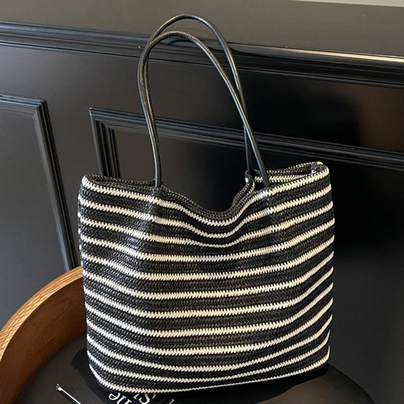 Large Capacity Striped Straw Bag Women's Bag 2025 New Seaside Vacation Wind Woven Tote Bag Casual Shoulder Bag Tide