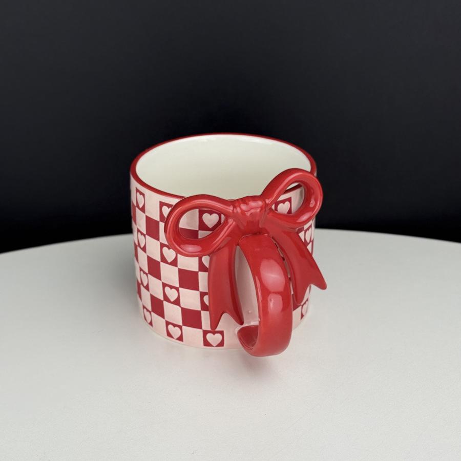 1Pc Bow Handle Heart Ceramic Mug, Creative Bow Handle Design Checkerboard Pattern Mug Coffee Cup, Suitable for Home Decoration 301-400ml