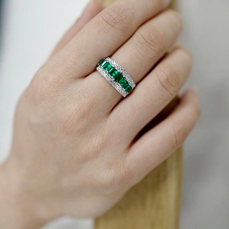 Huitan Temperament Women Finger-ring with Brilliant Green/White Cubic Zirconia Luxury Elegant Lady Accessories for Party Jewelry