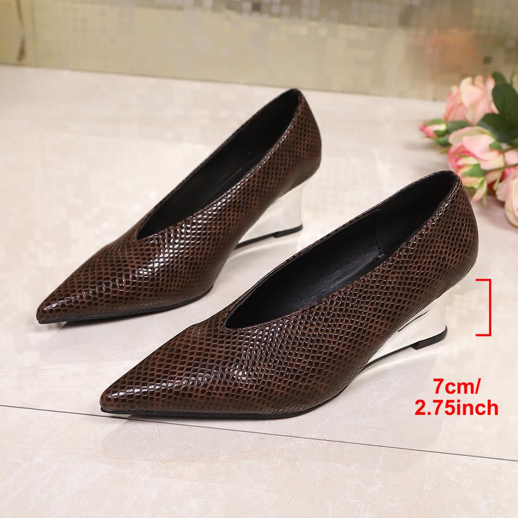 New Retro High Heels Women's Thin Heel Temperament Design Versatile Pointed French 7cm Wedge Heel Women's Shoes
