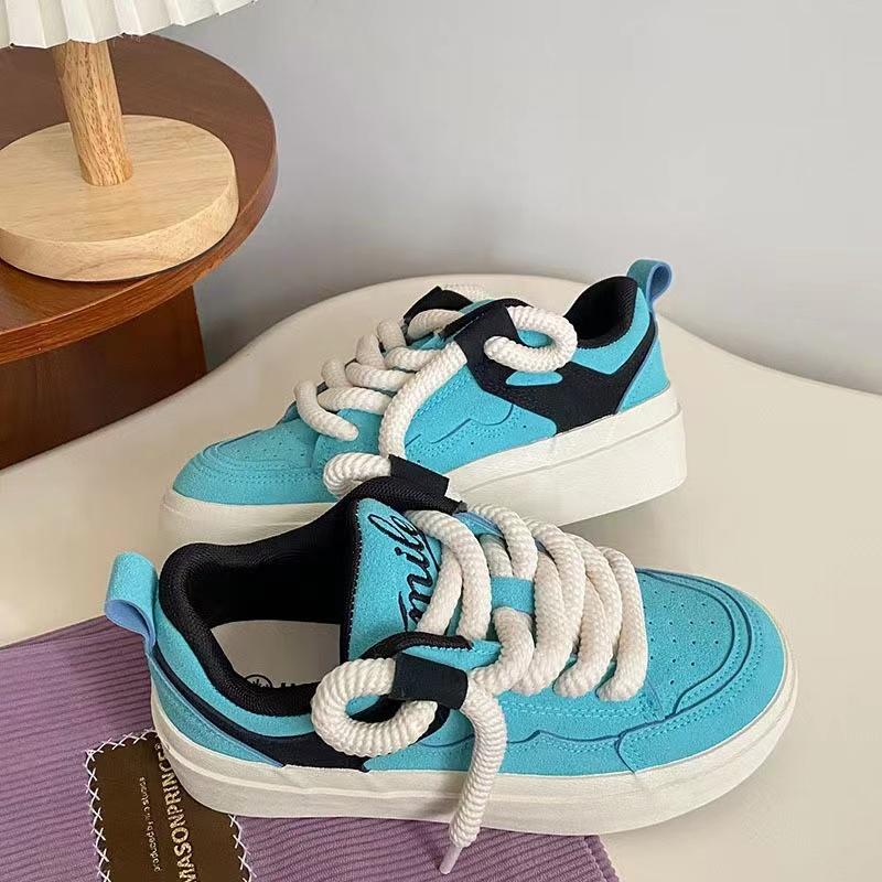 2024 Spring New Sneaker Student White Shoes Female Breathable Thick Sole Flat Shoes Women
