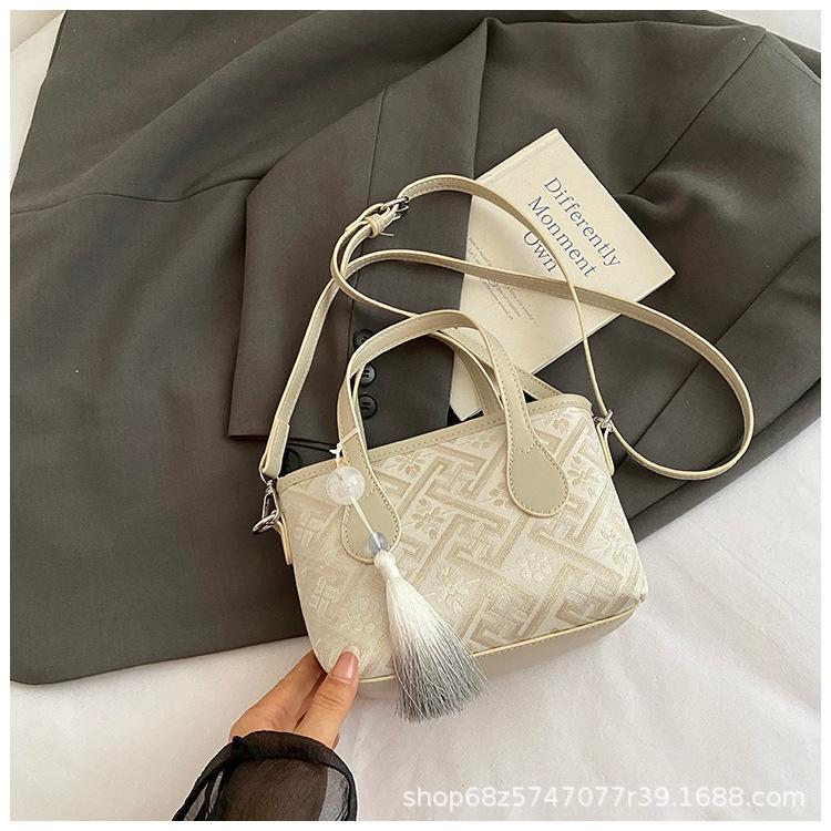 New Chinese style national style bag women's 2025 new trendy fashion versatile hand bag shoulder crossbody bucket bag