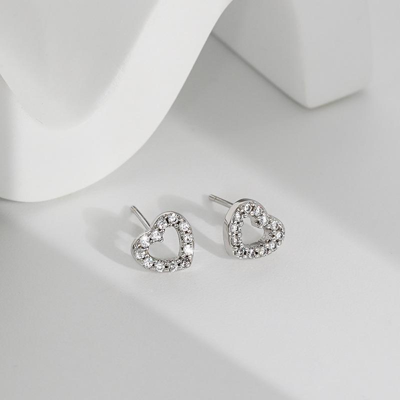 Korean Style 18K Diamond Heart Earrings with 3A Zircon - Versatile, Fashionable, and Simple Design