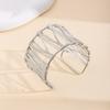 Hohl geschnitztes Metall Drahtzug Armreif Geometrisch Vintage Armband Übertriebenes Armband Damen