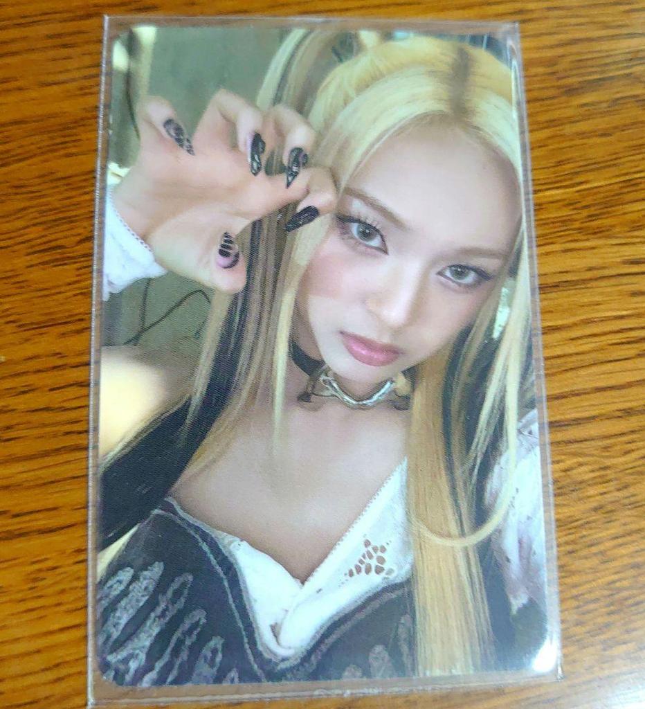 [USED] BABYMONSTER Chikita Trading Card Hottracks Pre-order Bonus