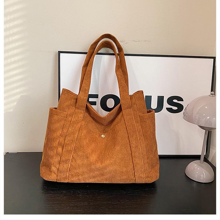 Tote Bag Women's Popular Casual Simple Large-capacity Versatile Shoulder Bag Fashion Contrasting Color Velvet Bag This Year