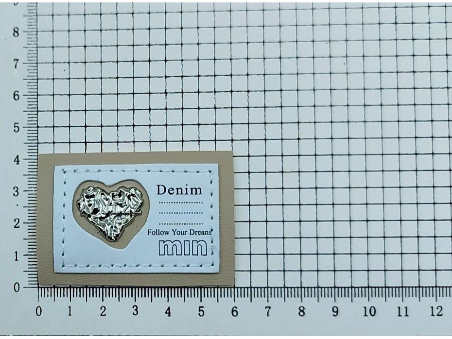 Classic Korean Style Heart-Shaped Hardware Leather Patch Apparel Trademark белый