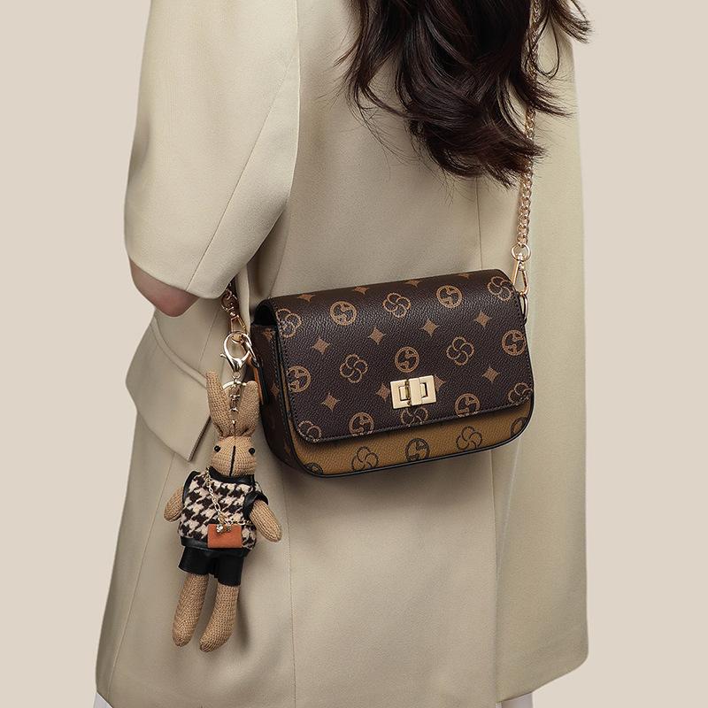 2025 New Autumn Winter Women's Bag Crossbody Small Bag Versatile High-end Envelope Bag Single Shoulder Phone Chain Bag