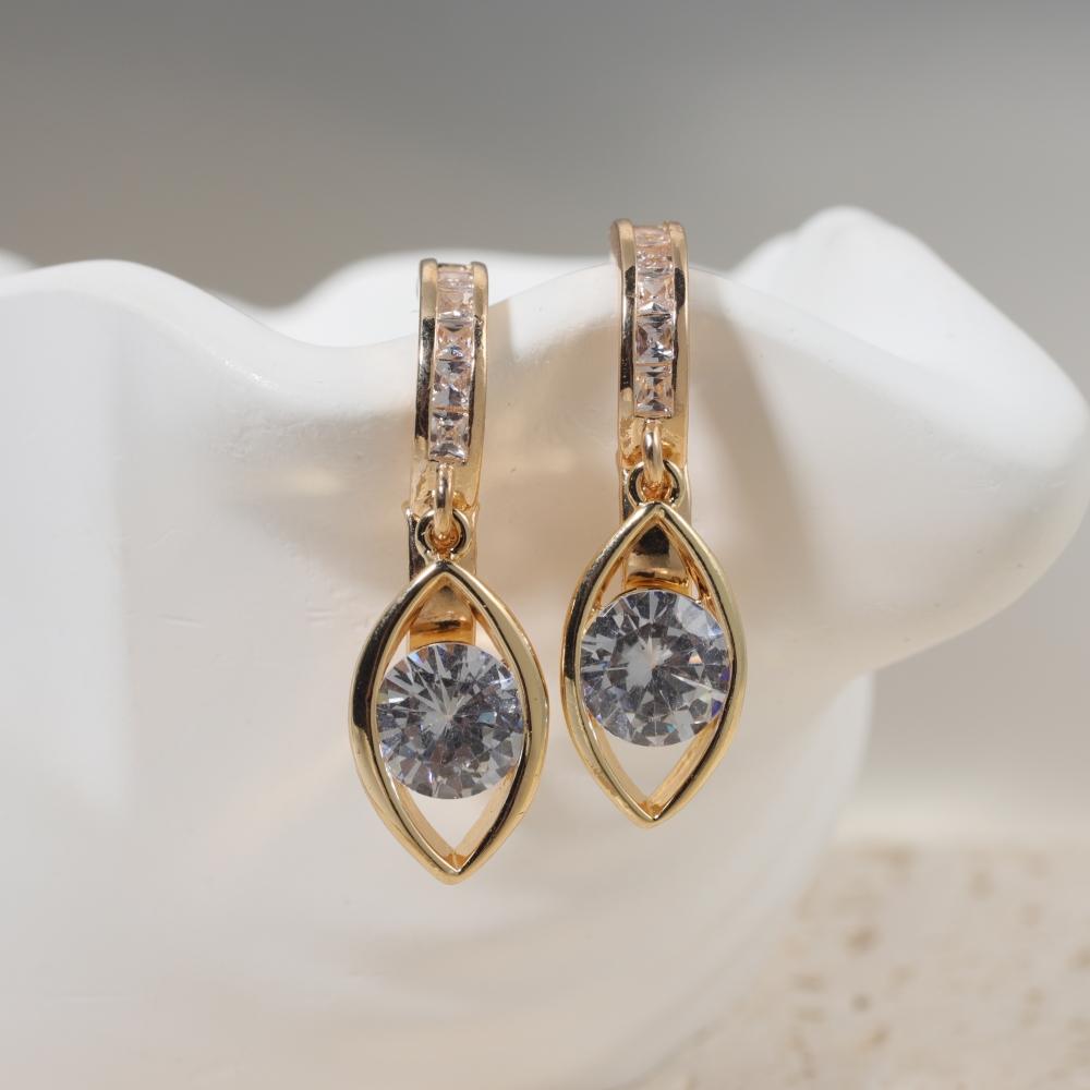 1 Pair Fashion Bow with Water Drops Zirconia Dangle Earrings for Women Golden Earring Jewelry Party Accessories