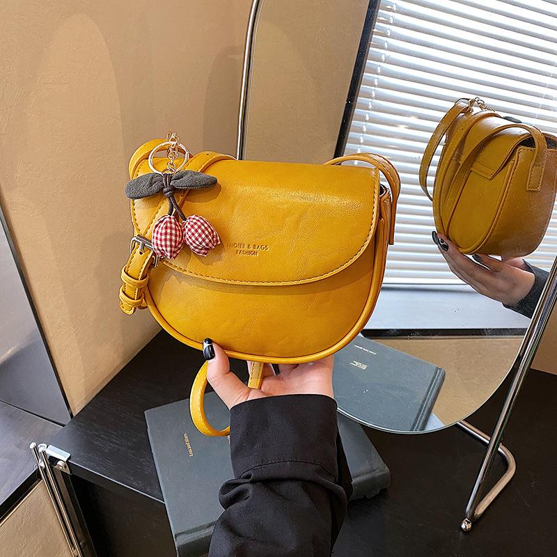 Premium Sense Saddle Bag Bag Women's New Trendy Fashion Versatile Shoulder Bag Retro Versatile Messenger Bag