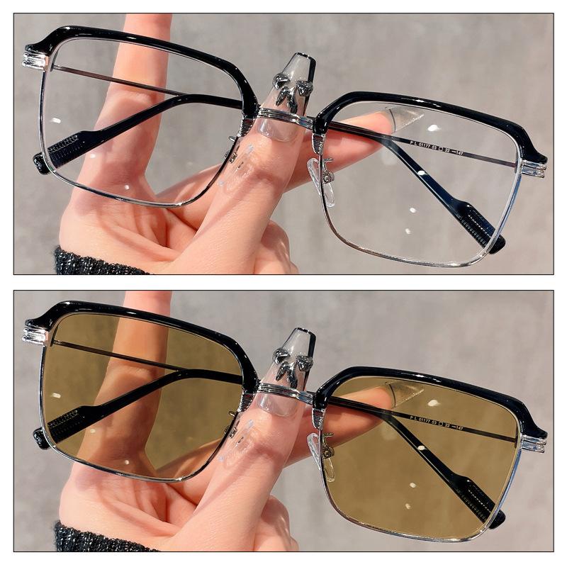 Vintage Square Sunglasses Women Men Anti Blue Light Rectangle Sun Glasses Female Eyewear Pochromic for Male Female Eyeglasses