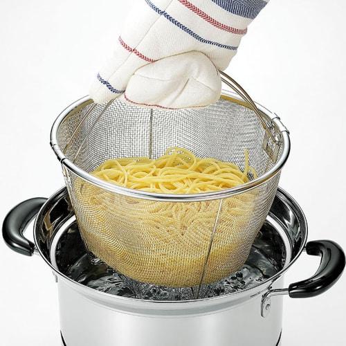 Hirosho FPZ-22 Multi-Purpose Everyday Pot, Deep, 22cm Handled Pot (with Colander and Strainer)
