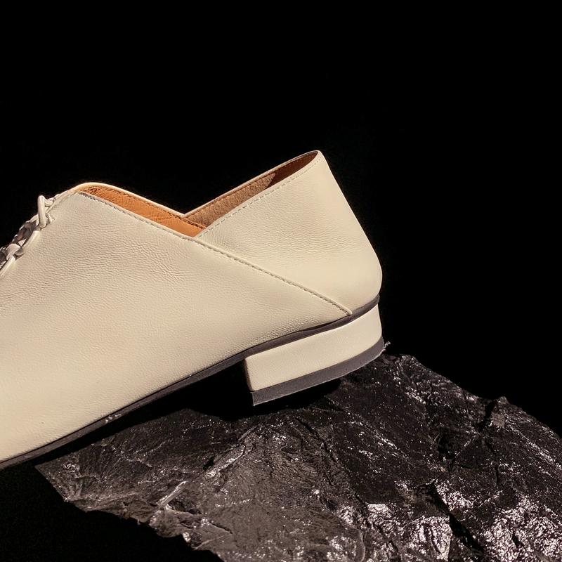 Fashion Women's new spring and summer square toe soft sheepskin retro elastic band comfortable low heel plus size fashion single shoe