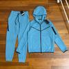 Completo da uomo in maglia con cappuccio multicolore per sport primaverili e autunnali