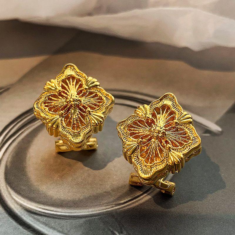 Yang Mi Fashion Style Metal Clover Earrings Stud Earrings for Women Retro Fritillary Brushed Ear Clip Fancy Earrings Gold Brushed Four-Leaf Clover Earrings
