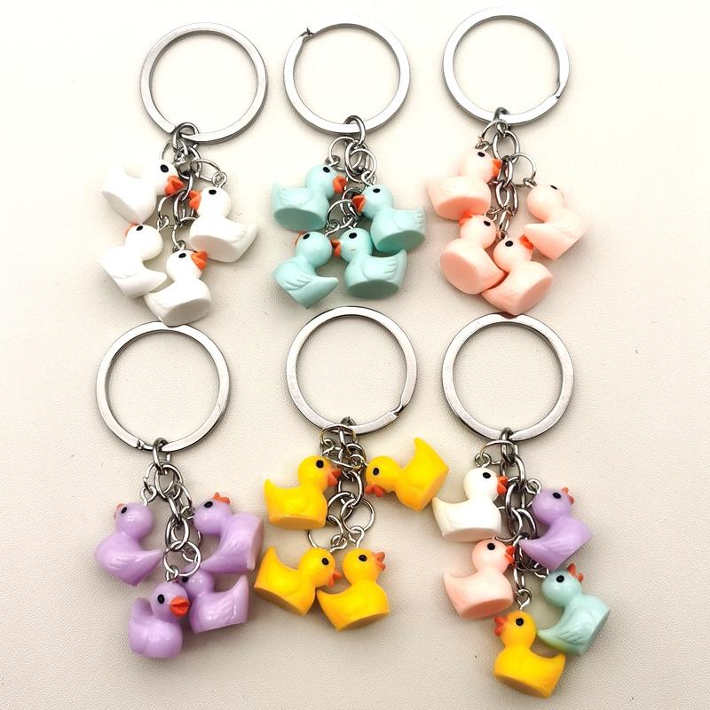 Simple Design Five Mini Yellow Duck Keychain for Women Men Creative Resin Ducks Pendant Cary Keyring Bag Key Chain Jewelry