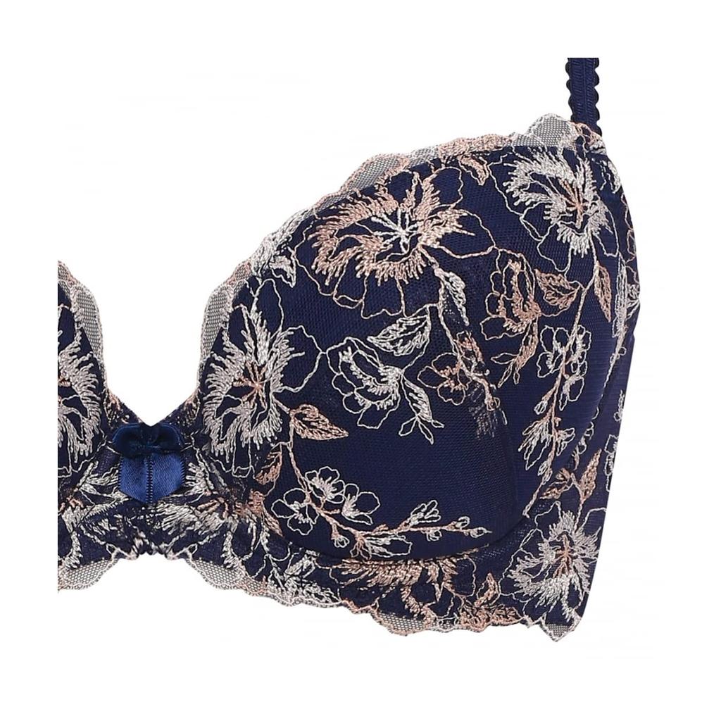 Triumph Beautiful Breast Soft Classy Petals Bra Panty Set Elegant Soft E70 M008 [WEB Exclusive] Bra, & (10215227), Wired, Padded, Design, Material,