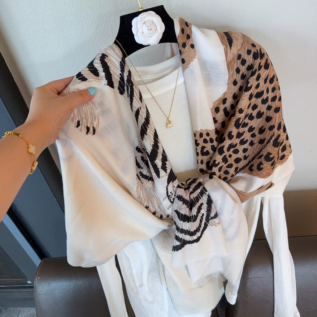 Scarf Leopard Print Lightweight Linen Blend Shawl 90cm x 180cm