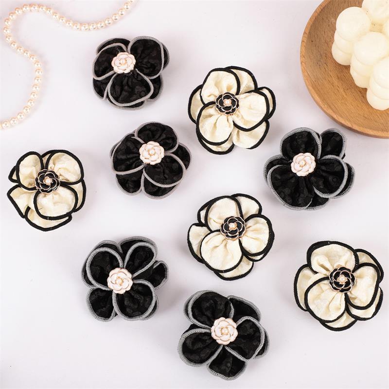 Camellia Brooch Black White Fabric Badge Mourning Funeral Corsage Pin High-End French Elegant Bag Clothes Scarf Accessory Brooch