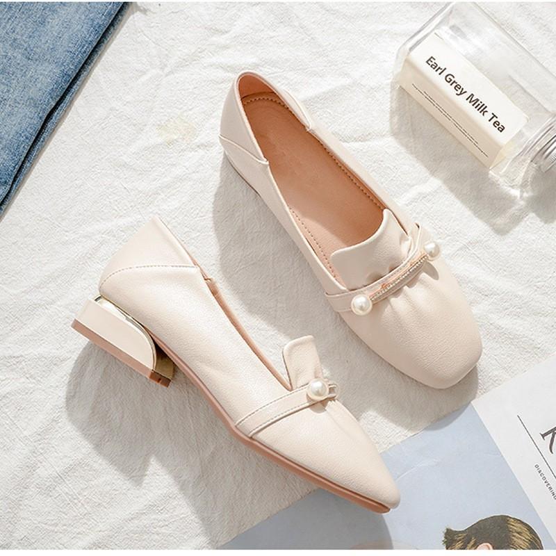 

Thick heel single shoes women s 2025 summer and autumn new versatile retro loafers niche square head shallow mouth British style small leather shoes 35