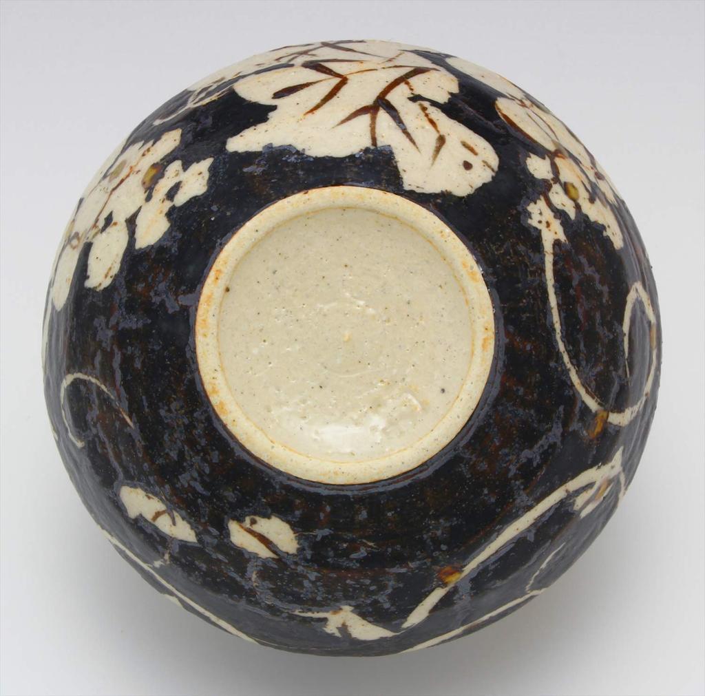 Mino Ware Takumiko Large Bowl, Gray Shino Grape