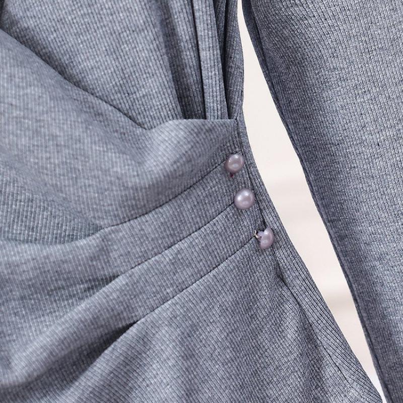 2025 Women's V-neck Long-sleeve Slim-fit T-shirt - Stylish Spring/Autumn Design