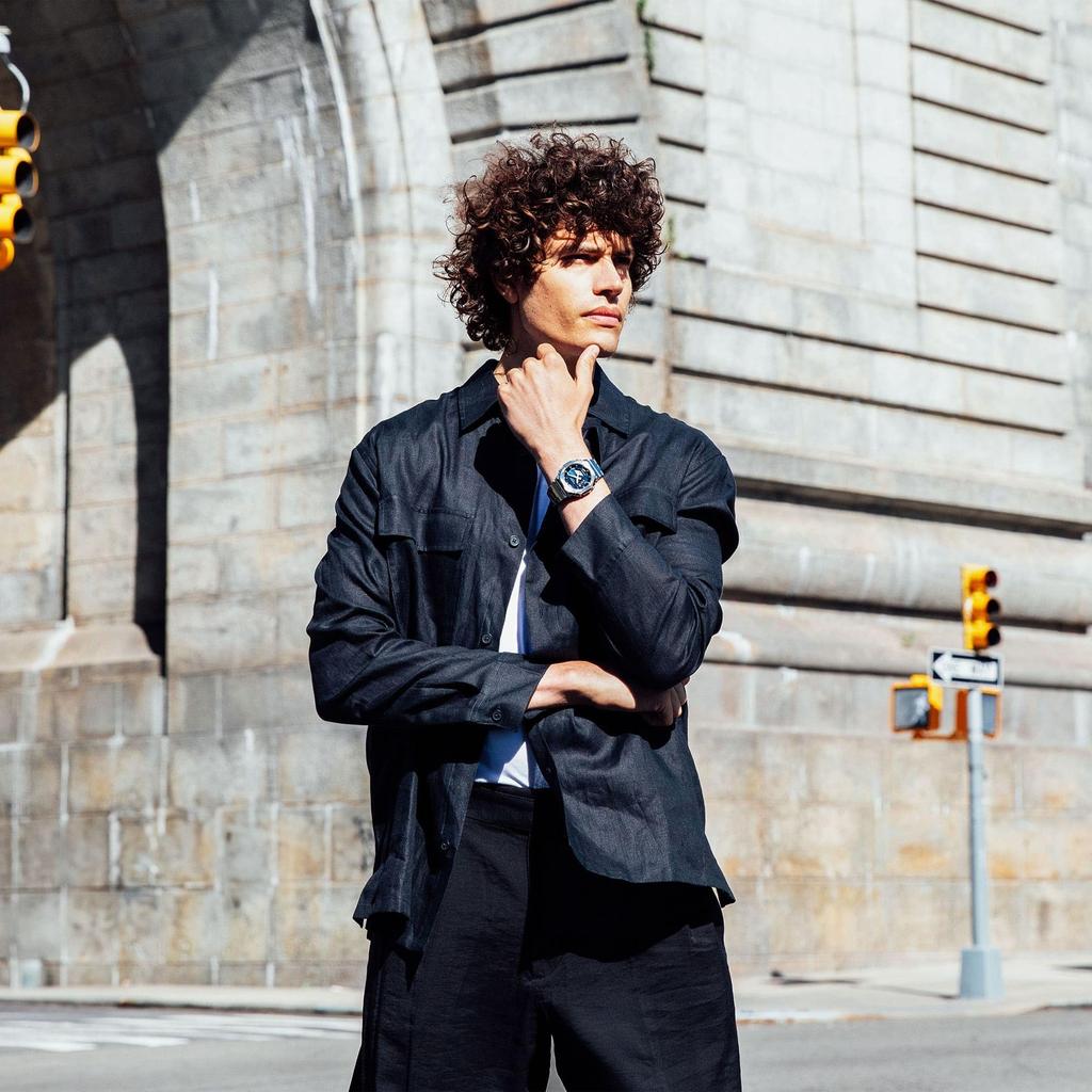 Casio Auslandsmodell G-Shock GM-2110D-2B Herrenuhr