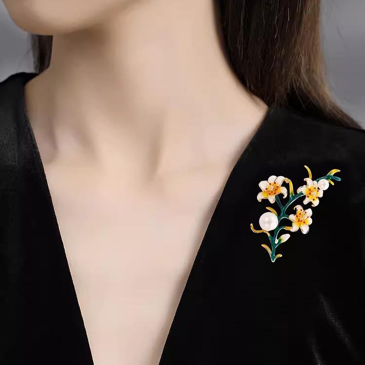Lily Pearl Enamel Brooch: Elegant Women's Luxury Corsage Pin Accessory