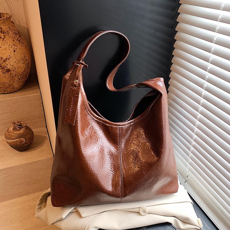 Simple and Large-capacity Underarm Bag Women's New Fashionable Versatile Shoulder Bag Retro Commuter Tote Bag