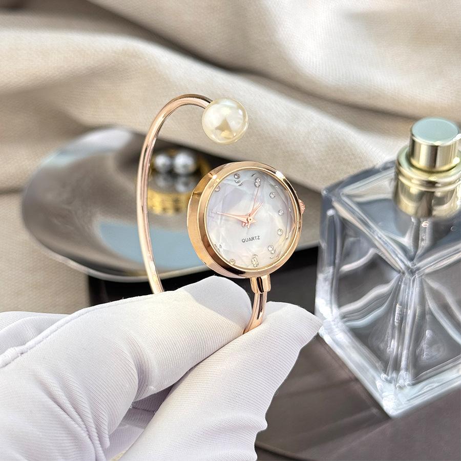 

Ленивый Супер Удобный Браслет Жемчуг Французский Романтика Часы Трехмерное Стекло Сверкающие Бриллианты Ювелирные Часы