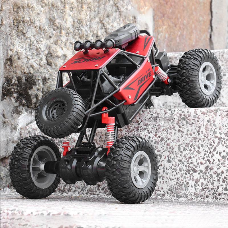 4/6Wdrc Car With Led Lights 2.4G Cross-Country Climbing Spray Racing Car Remote Control Electric Car Fall Resistant Boy Toy Gift
